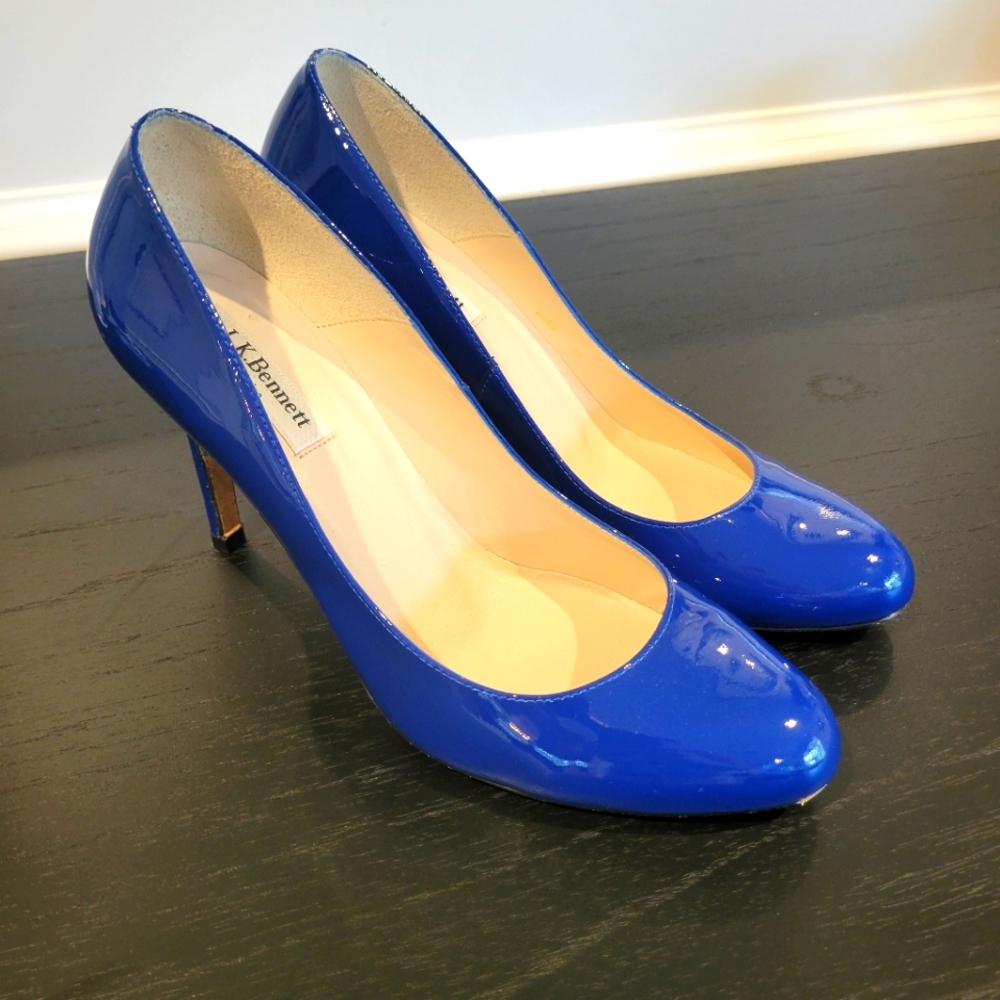 L.K. Bennett pumps in size 38 (size 8) in bright blue patent leather